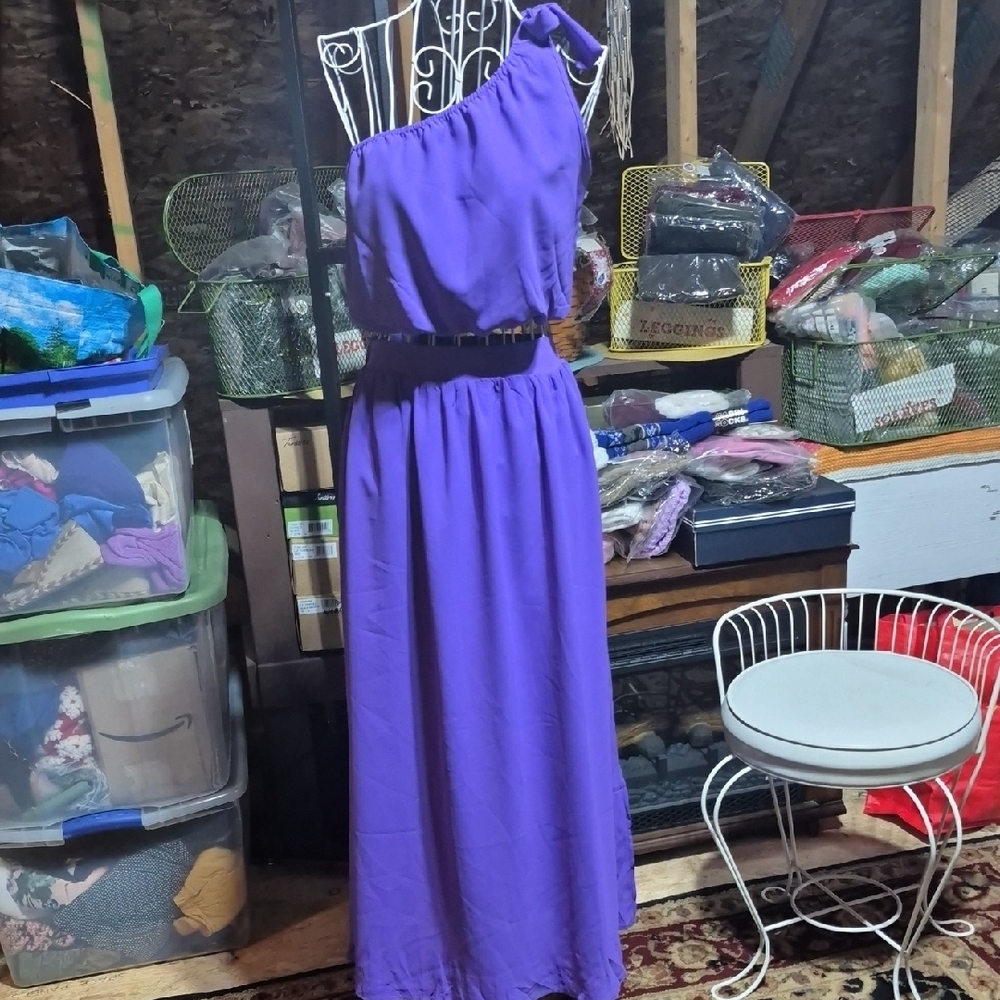 Elegant Purple One-Shoulder Crop Top With Maxi Skirt